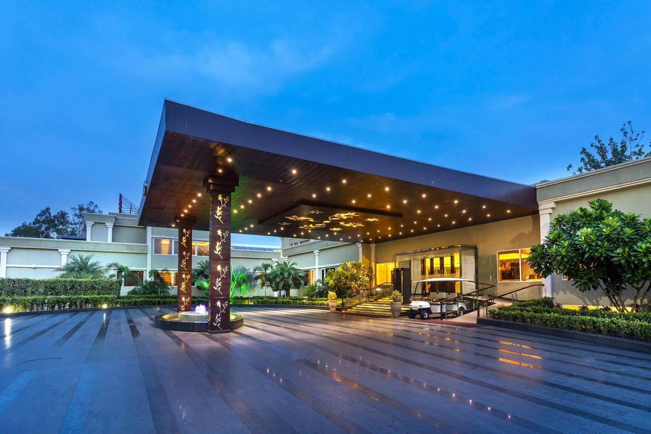 Atrio By Devam Hotel Gurgaon Buitenkant foto