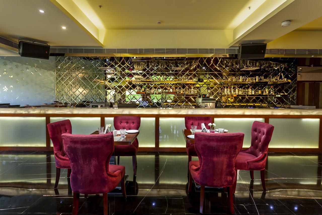 Atrio By Devam Hotel Gurgaon Buitenkant foto
