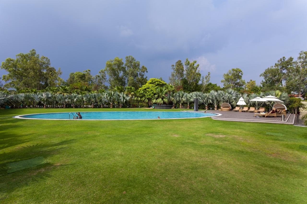 Atrio By Devam Hotel Gurgaon Buitenkant foto