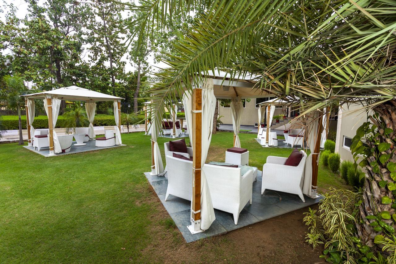 Atrio By Devam Hotel Gurgaon Buitenkant foto